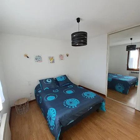 度假居 Maison Proche Sarlat Avec Piscine Privee *